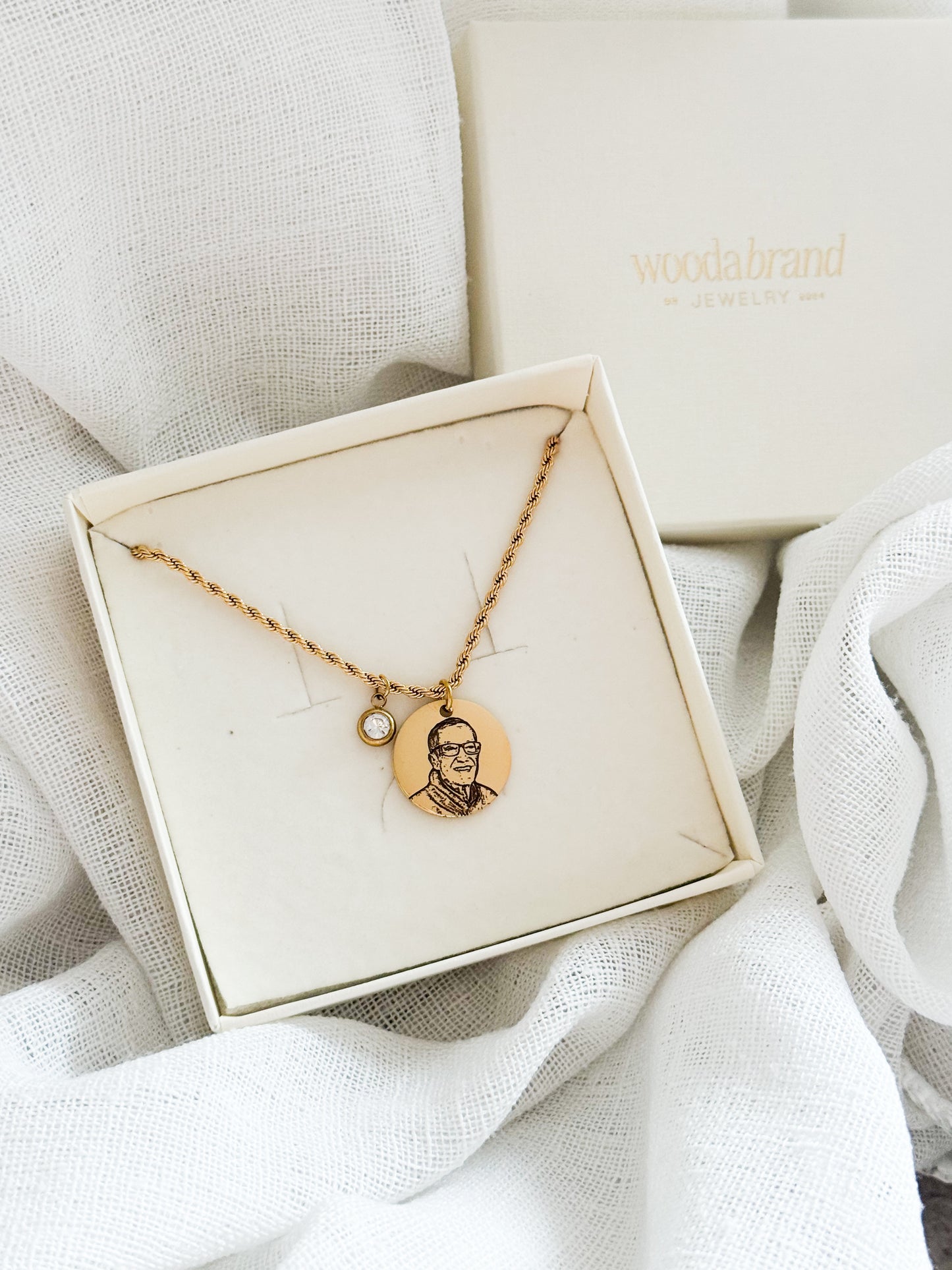 Mémoire éternelle - Médaille ronde | chaîne torsadée